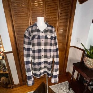 Patagonia Men's Blue and Gray Plaid Organic Cotton Shirt XL